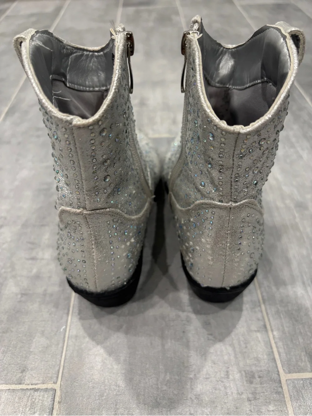 Tahari Girls Size 2 Silver Rhinestone Zipper Sparkle Ankle Cowboy Boots